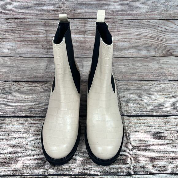 Seychelles Womens 9.5 Leather Chelsea Boots Lug Sole Embossed Mod 70s Retro Boho - Picture 2 of 11